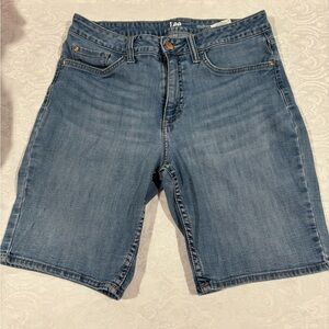 Lee woman’s Blue Bermuda Denim Shorts size 10
